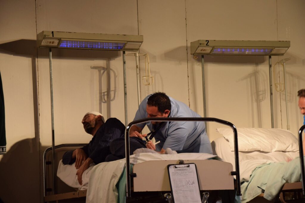L’ospedale degli infermi scalzi, scena 4, Festival del Teatro Amatoriale di Rotonda 2019. Foto Carla Caputo